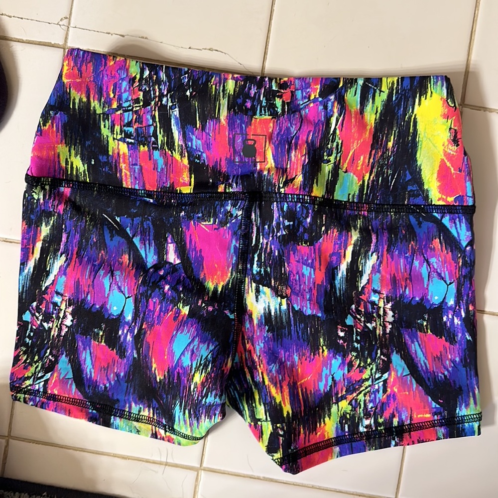 2Pood booty XS shorts brand new never worn. - Picture 2 of 3